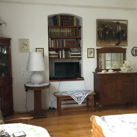 Villa-magdi Vendeghaz 4* רבפולופ