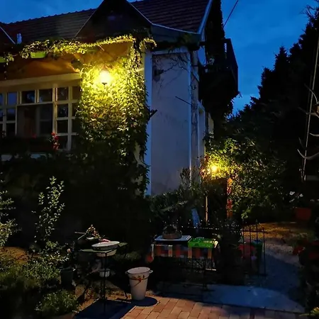 Guest house Villa-magdi Vendeghaz