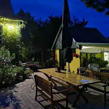 ゲストハウス Villa-magdi Vendeghaz