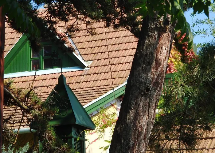 Villa-magdi Vendeghaz בית הארחה 4*