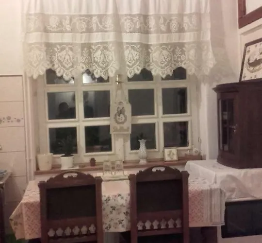 Villa-magdi Vendeghaz בית הארחה 4*