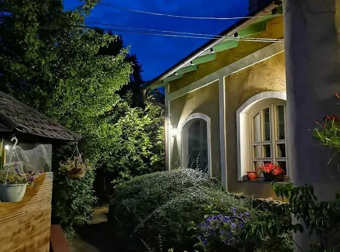 Villa-magdi Vendeghaz בית הארחה 4*