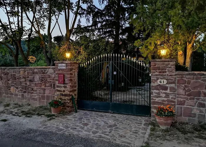 Villa-magdi Vendeghaz בית הארחה