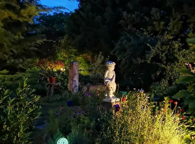 Villa-magdi Vendeghaz 4* רבפולופ